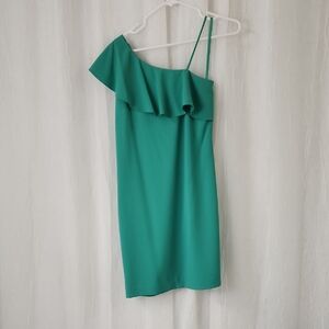 Elegant Green One-Shoulder Dress